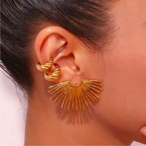 18K Gold Modern Sculptural Sunburst Earrings